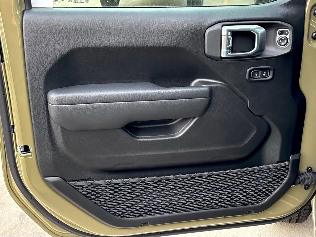 New 2026 Jeep Gladiator Sport image 20