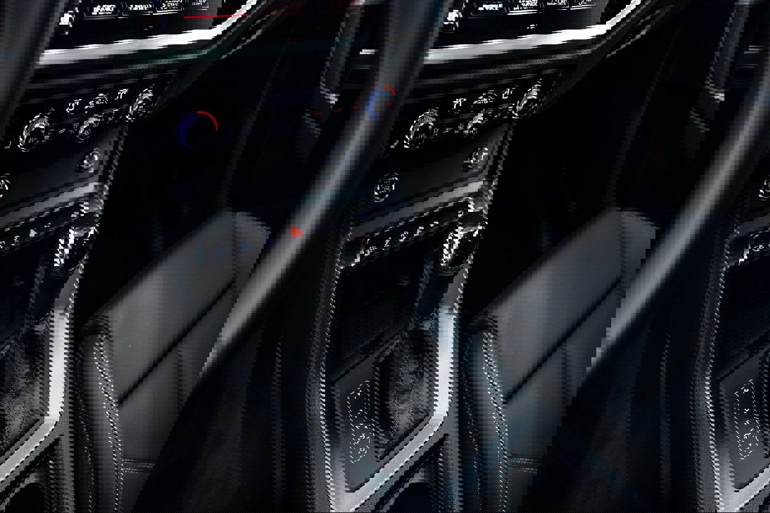 Certified 2025 Audi Q3 2.0T Premium w/ Convenience Package image 10