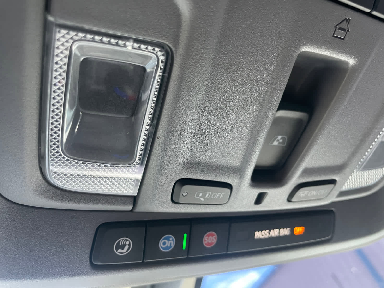 Used 2022 Chevrolet Silverado 1500 LTZ w/ LTZ Premium Package image 36