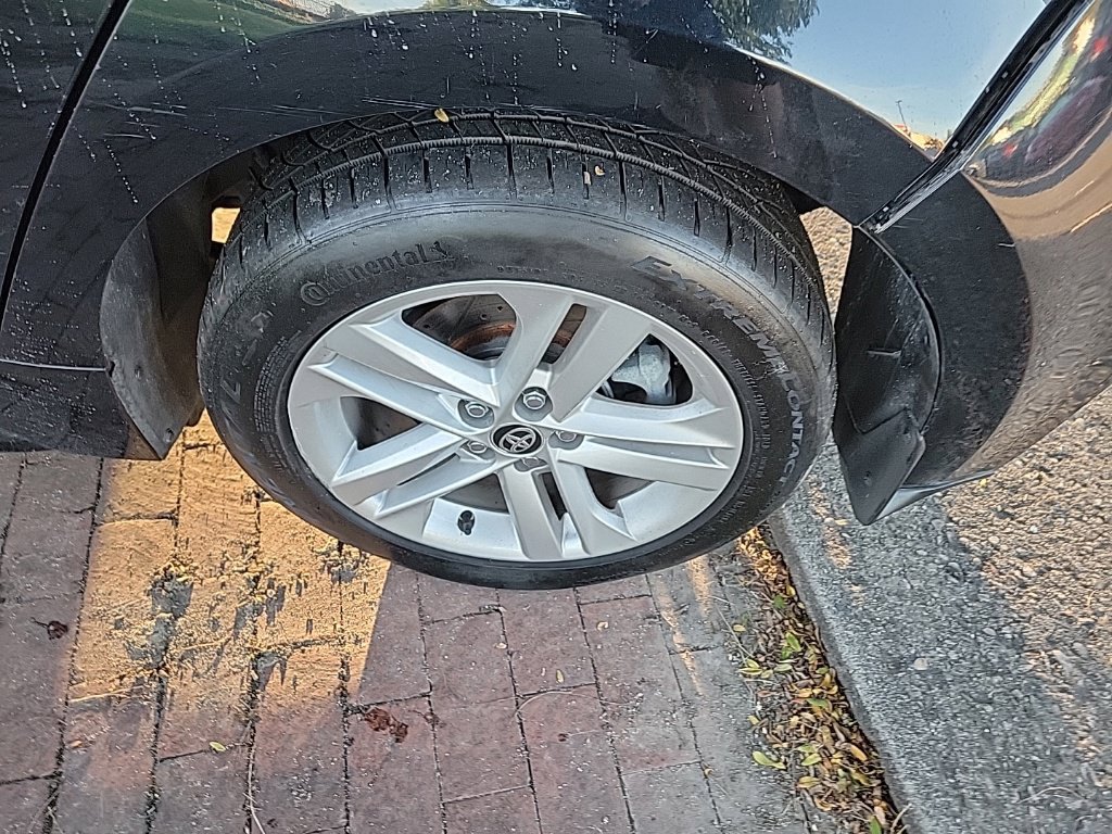 Used 2019 Toyota Corolla SE FWD image 5
