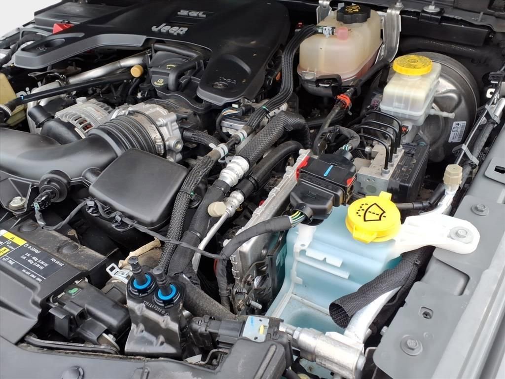 Used 2018 Jeep Wrangler Unlimited Sahara image 28