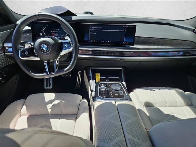 Certified 2024 BMW 760i xDrive w/ Executive Package AWD/4WD image 19