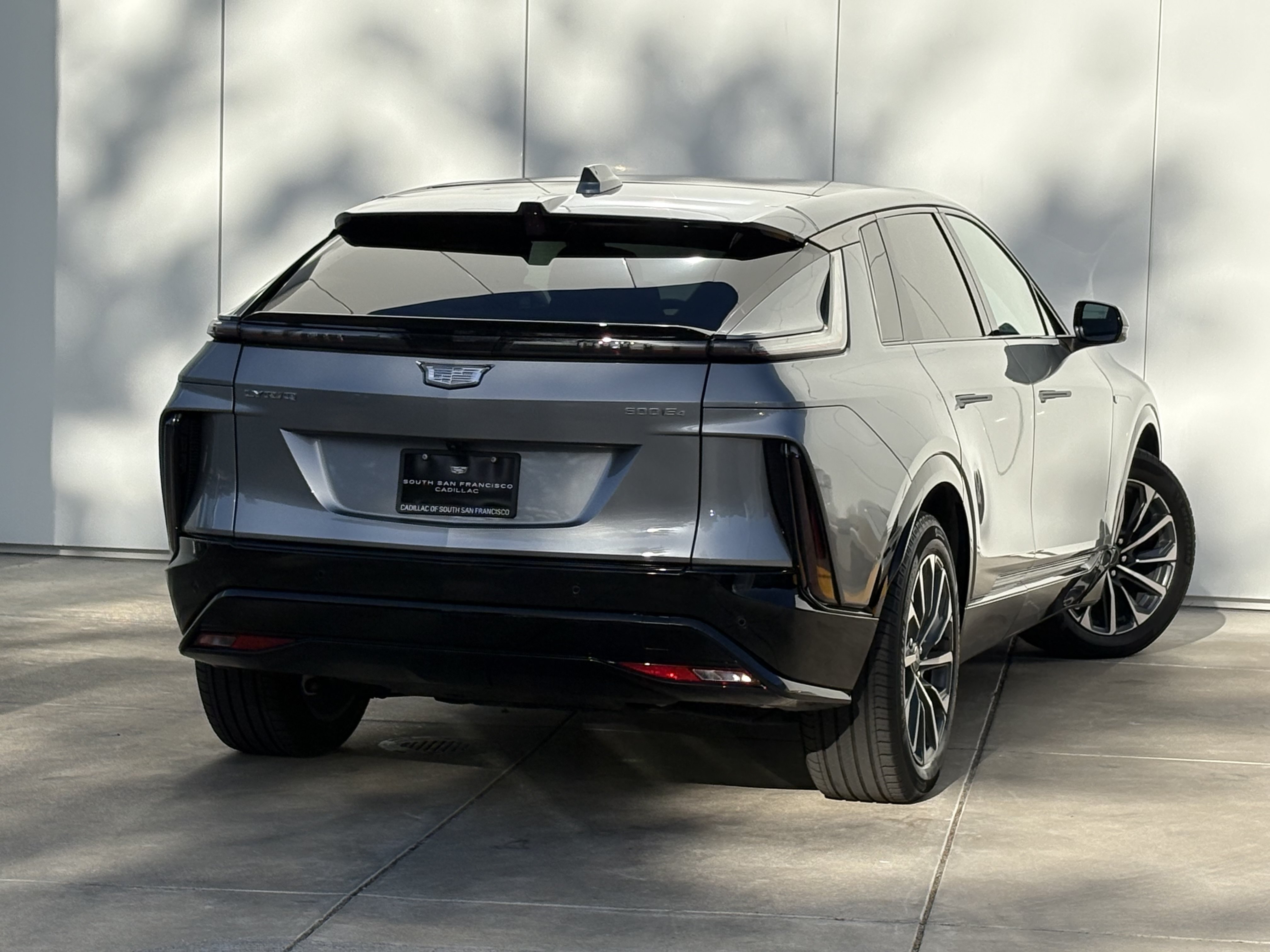 Used 2024 Cadillac Lyriq Sport AWD/4WD image 6