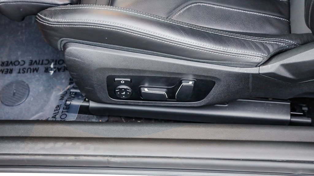 Used 2024 BMW M2 w/ Lighting Package RWD image 25