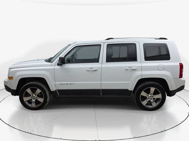 Used 2017 Jeep Patriot High Altitude FWD image 10