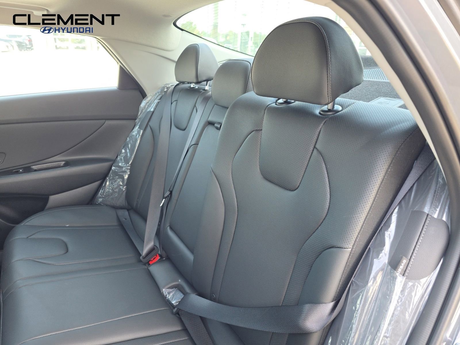 New 2025 Hyundai Elantra Limited image 28