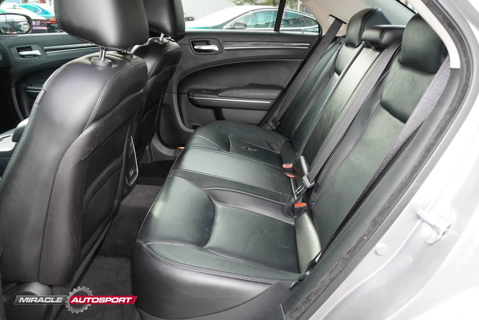 Used 2017 Chrysler 300 Limited w/ Driver Convenience Group RWD image 20