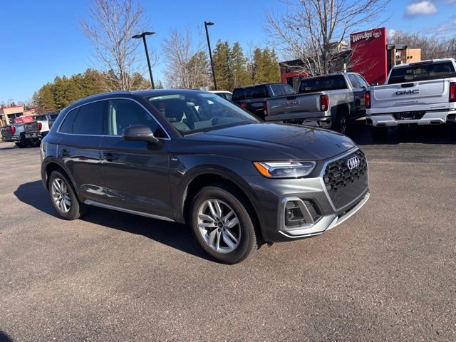 Used 2023 Audi Q5 2.0T Premium w/ Convenience Package AWD/4WD image 4