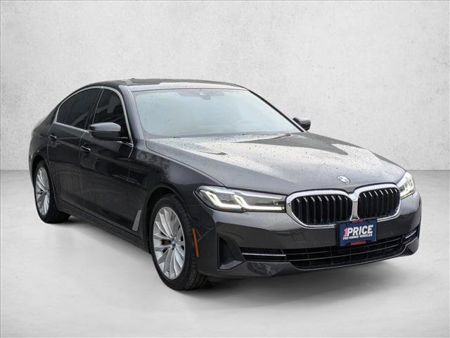 Used 2022 BMW 530i w/ Premium Package image 3