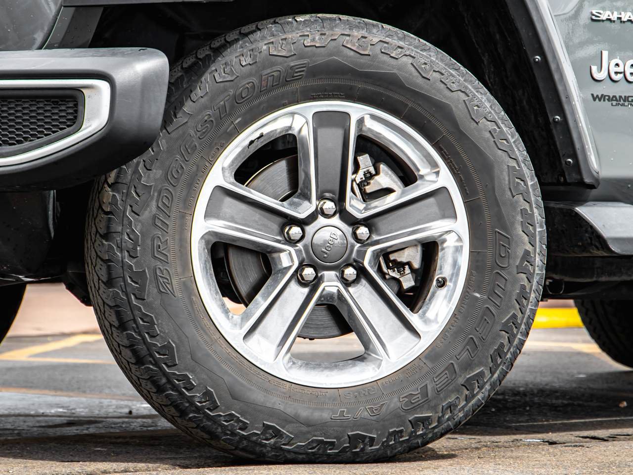 Used 2019 Jeep Wrangler Unlimited Sahara AWD/4WD image 6
