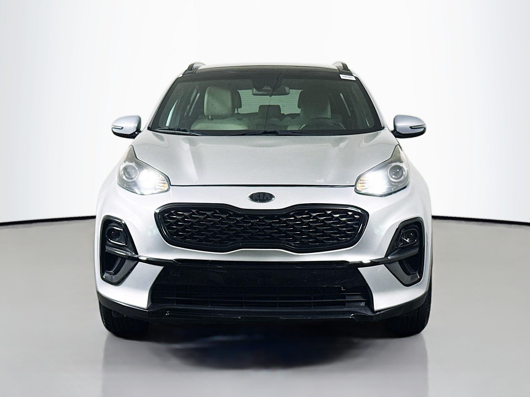 Used 2022 Kia Sportage Nightfall Edition FWD image 2