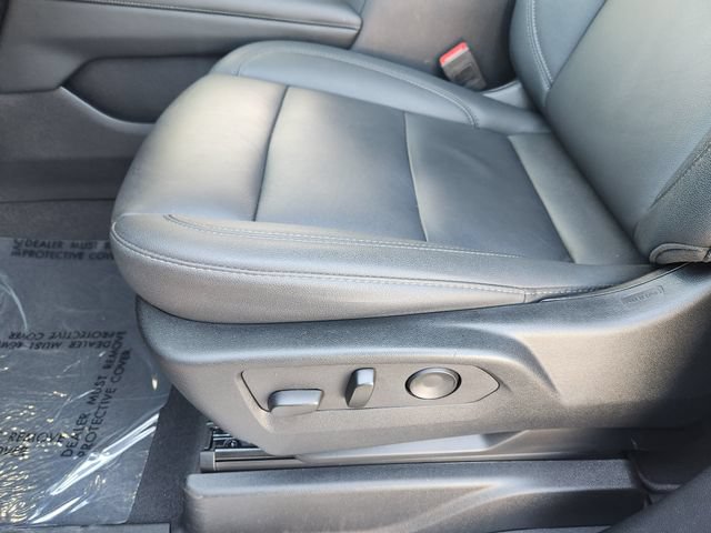 Used 2025 Chevrolet Tahoe Z71 w/ Comfort Package AWD/4WD image 25