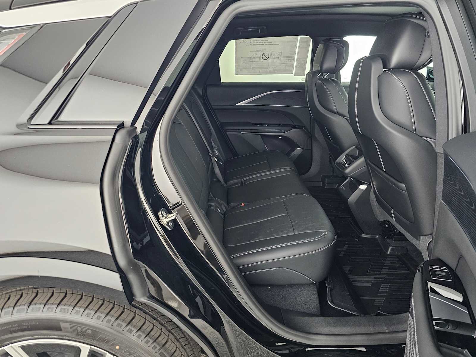 New 2026 Cadillac Lyriq Luxury image 12