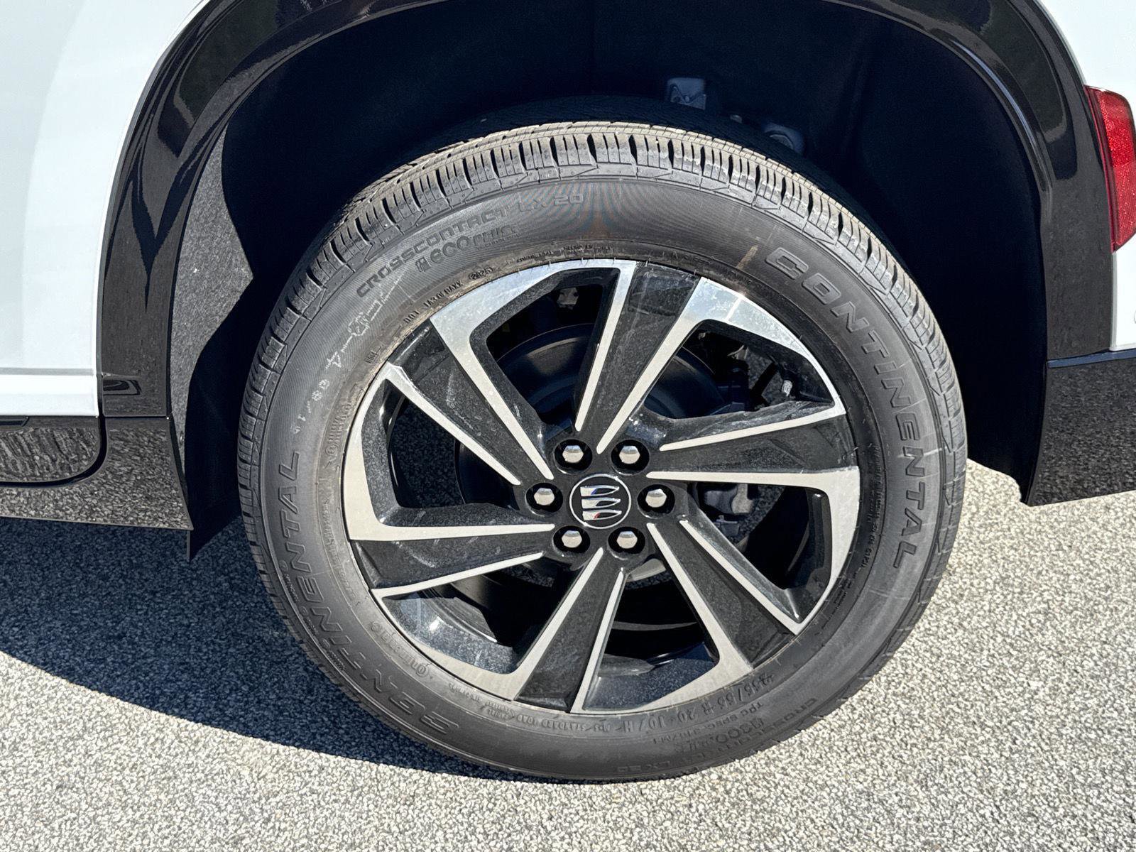 New 2026 Buick Enclave Sport Touring w/ Super Cruise Package AWD/4WD image 13