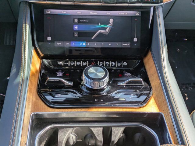 Used 2023 Jeep Grand Wagoneer Series III image 16