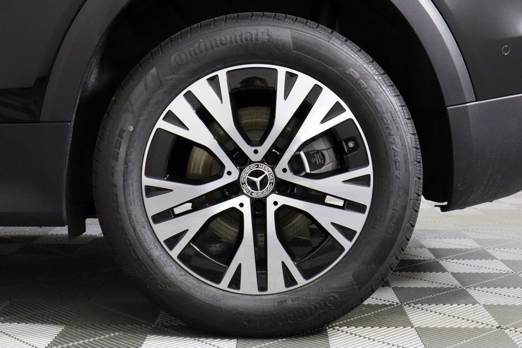 New 2025 Mercedes-Benz GLB 250 4MATIC image 13