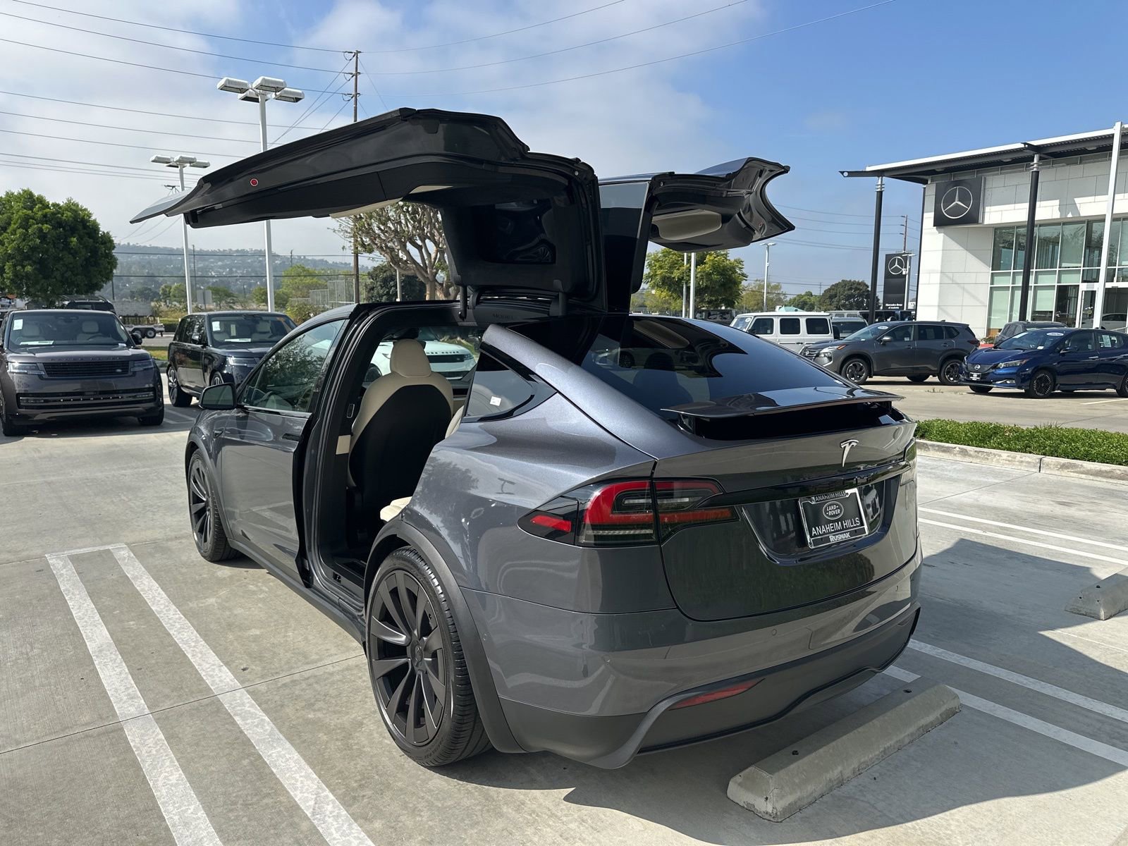 Used 2023 Tesla Model X image 9