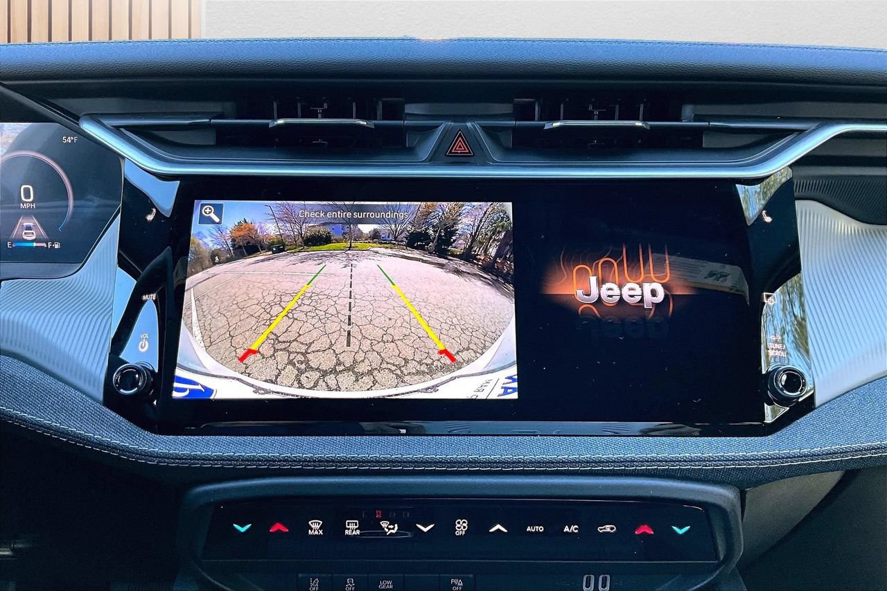 New 2026 Jeep Cherokee Laredo AWD/4WD image 12