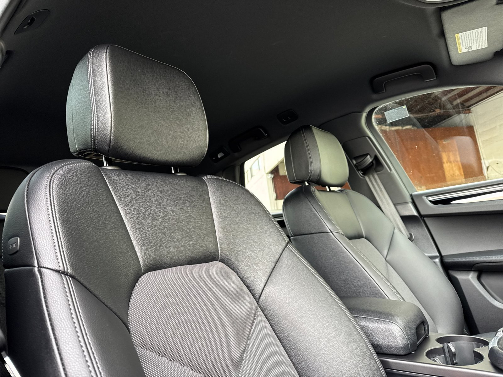 Certified 2026 Porsche Macan AWD/4WD image 19