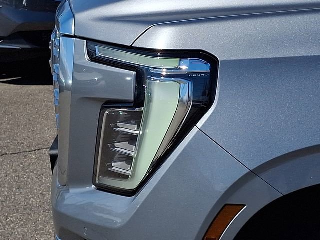 Used 2025 GMC Yukon XL Denali image 30