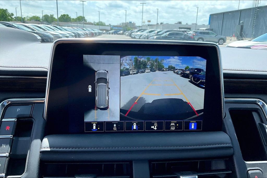 Used 2023 Chevrolet Tahoe High Country w/ Premium Package AWD/4WD image 31