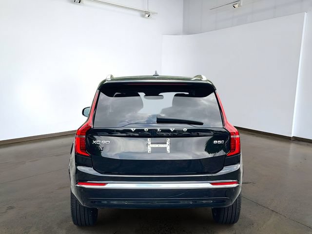 Used 2025 Volvo XC90 B5 Core AWD/4WD image 5