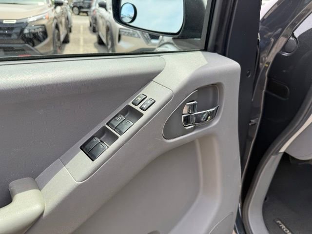 Used 2013 Nissan Frontier SV RWD image 30