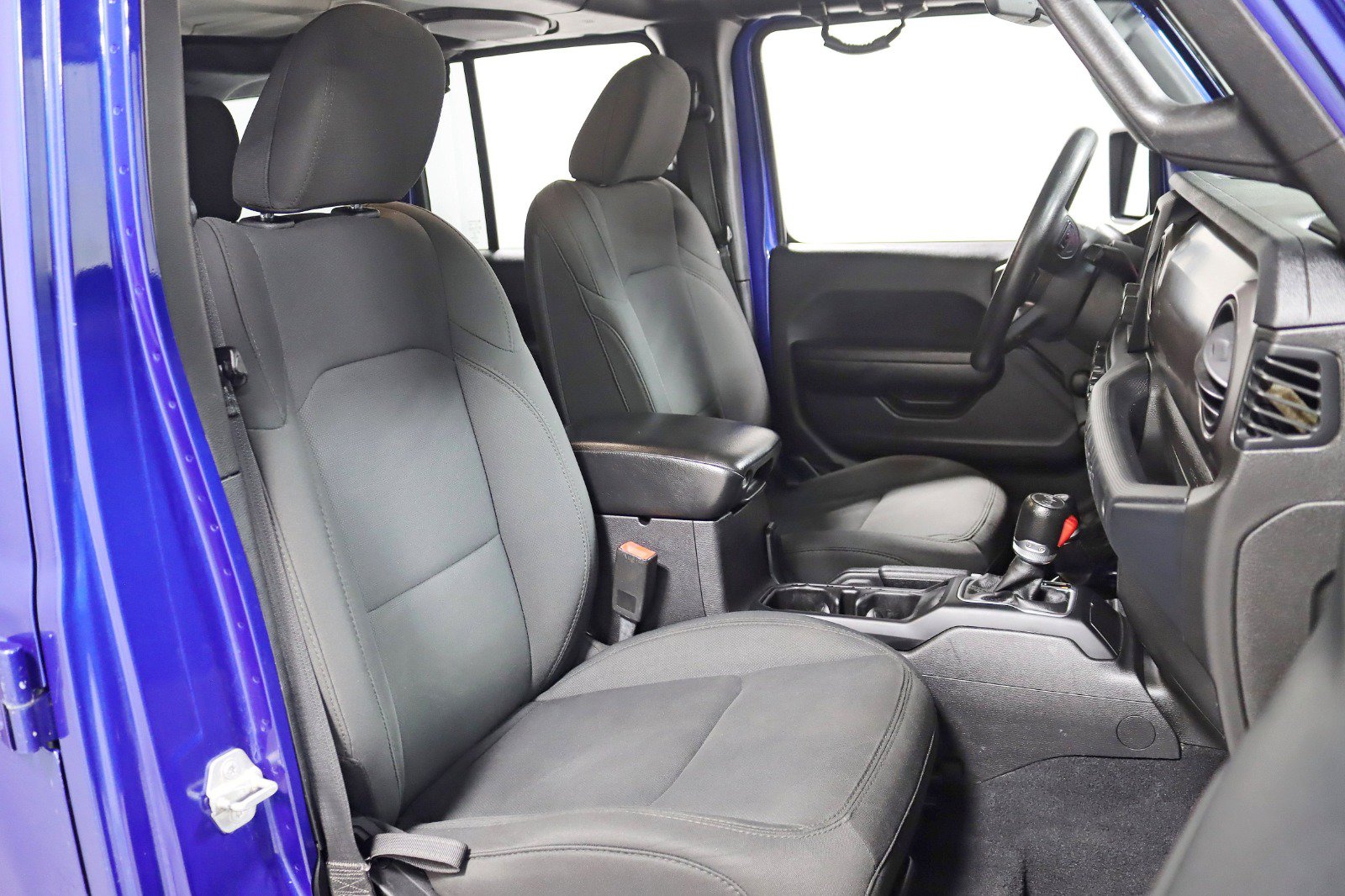Used 2018 Jeep Wrangler Unlimited Sport AWD/4WD image 25