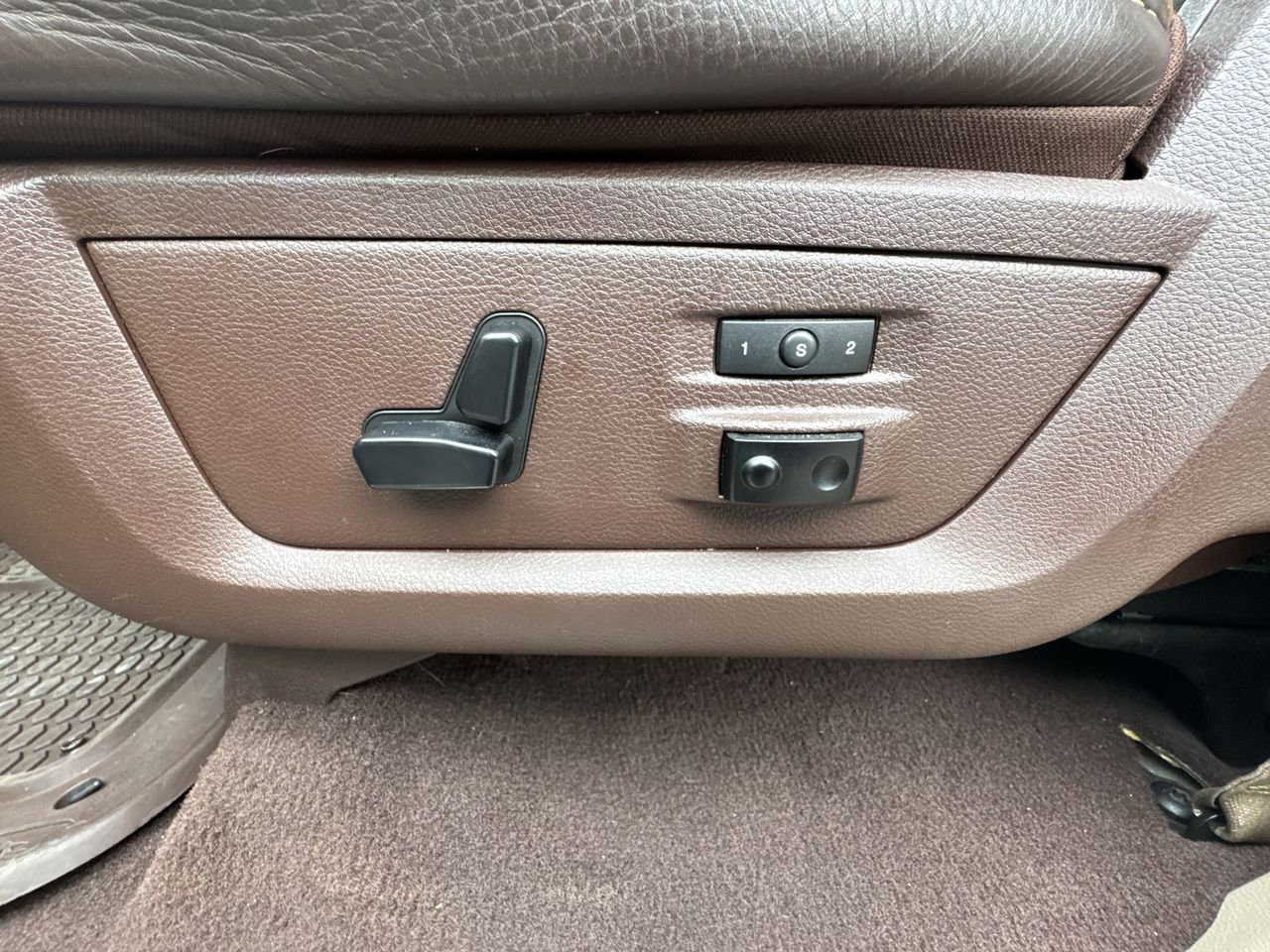 Used 2014 RAM 2500 Longhorn w/ Convenience Group image 14