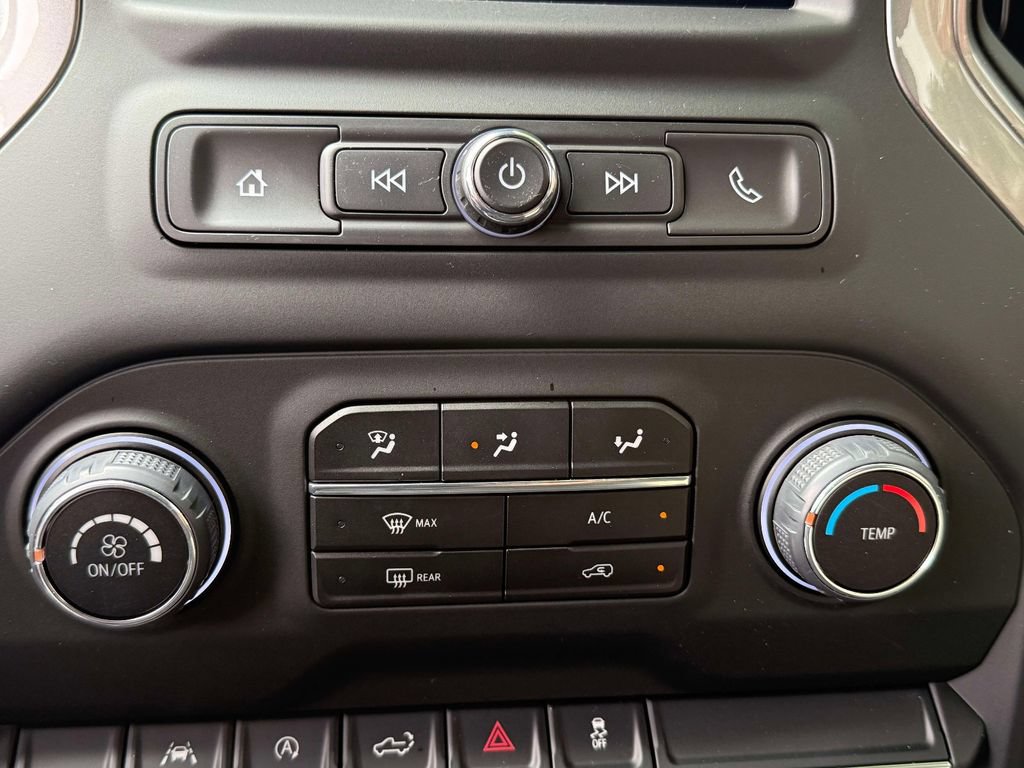 Used 2024 Chevrolet Silverado 1500 Custom w/ Turbomax Blackout Package AWD/4WD image 23