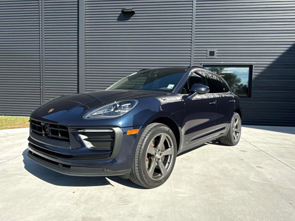 Certified 2023 Porsche Macan Turbo image 1