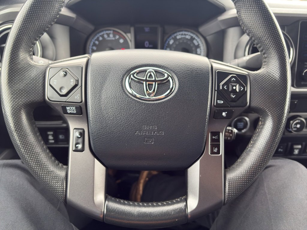Used 2019 Toyota Tacoma TRD Off-Road w/ Technology Package AWD/4WD image 10