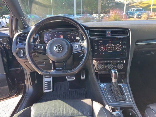 Used 2018 Volkswagen Golf R 4-Door image 15