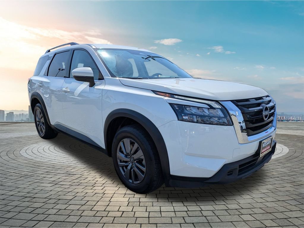 Certified 2024 Nissan Pathfinder SV FWD image 2