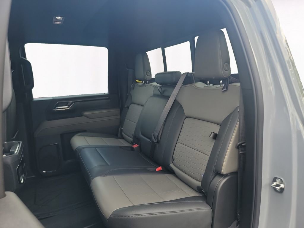Used 2024 Chevrolet Silverado 2500 ZR2 w/ Technology Package AWD/4WD image 13