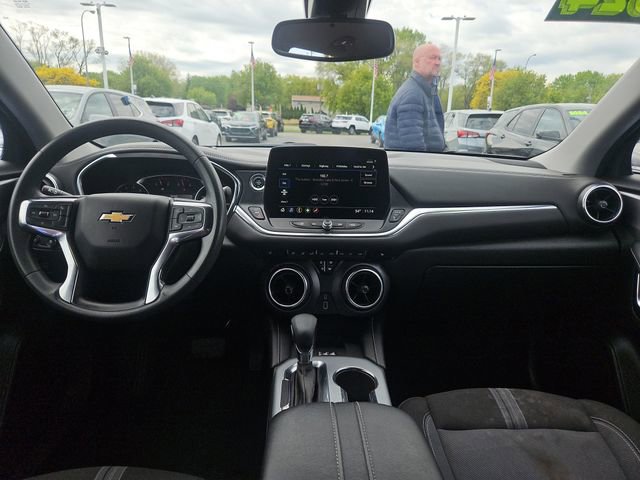 Used 2024 Chevrolet Blazer LT w/ Convenience Package FWD image 13