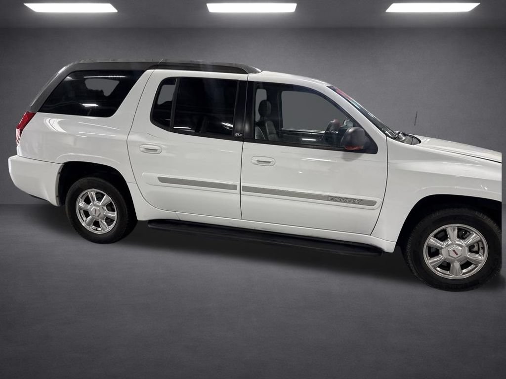 Used 2004 GMC Envoy XUV SLT RWD image 9
