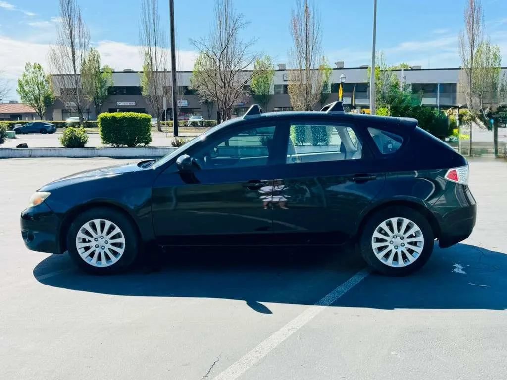 Used 2011 Subaru Impreza 2.5i Premium w/ PWR Moonroof Value Pkg AWD/4WD image 2