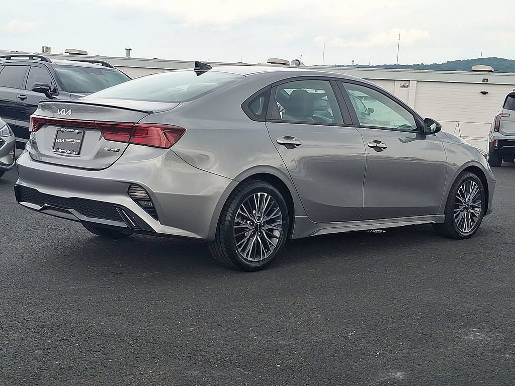Used 2024 Kia Forte GT-Line w/ GT-Line Premium Package FWD image 6