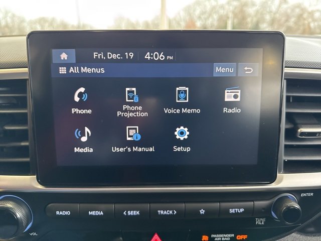 Used 2023 Hyundai Venue SEL image 19