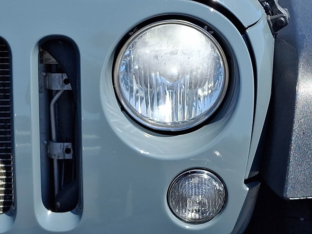 Used 2014 Jeep Wrangler Unlimited Sport w/ Quick Order Package 23S AWD/4WD image 9