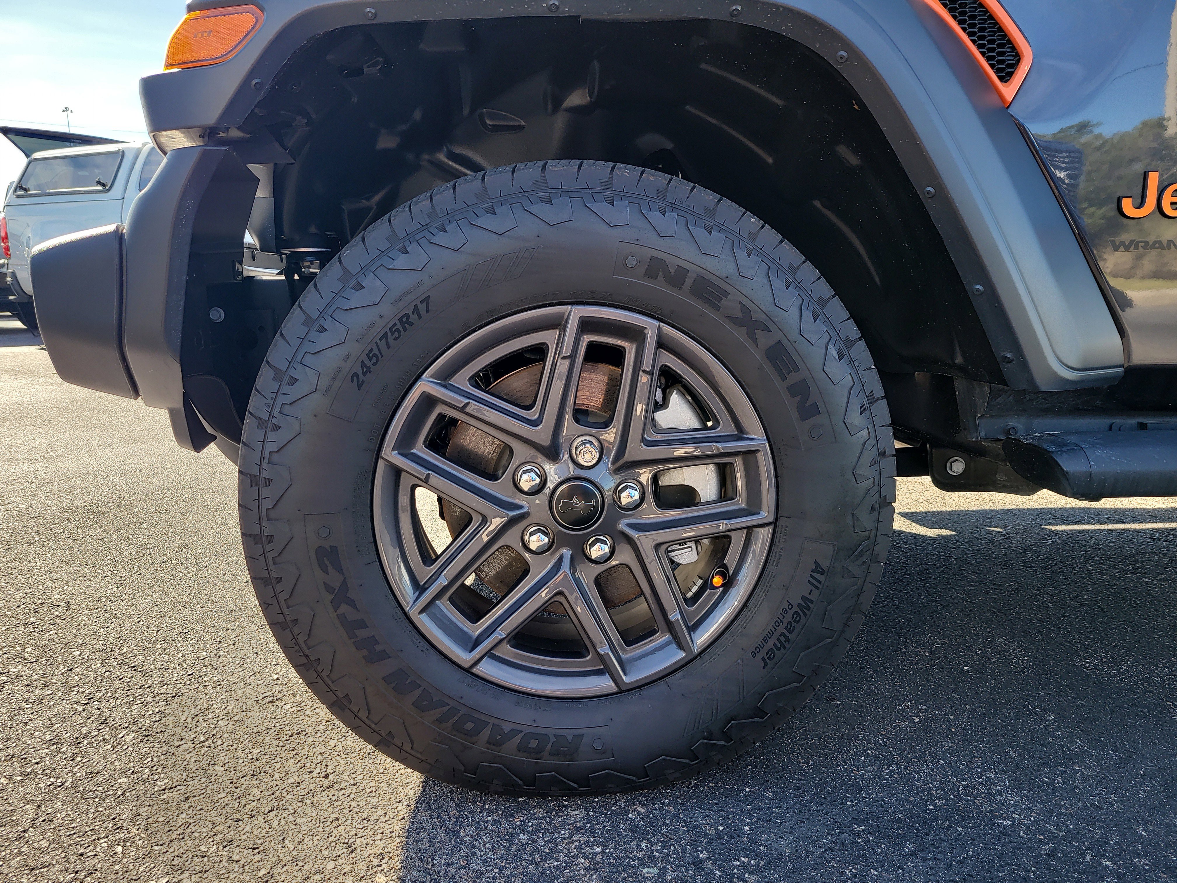 Used 2025 Jeep Wrangler Sport S image 9