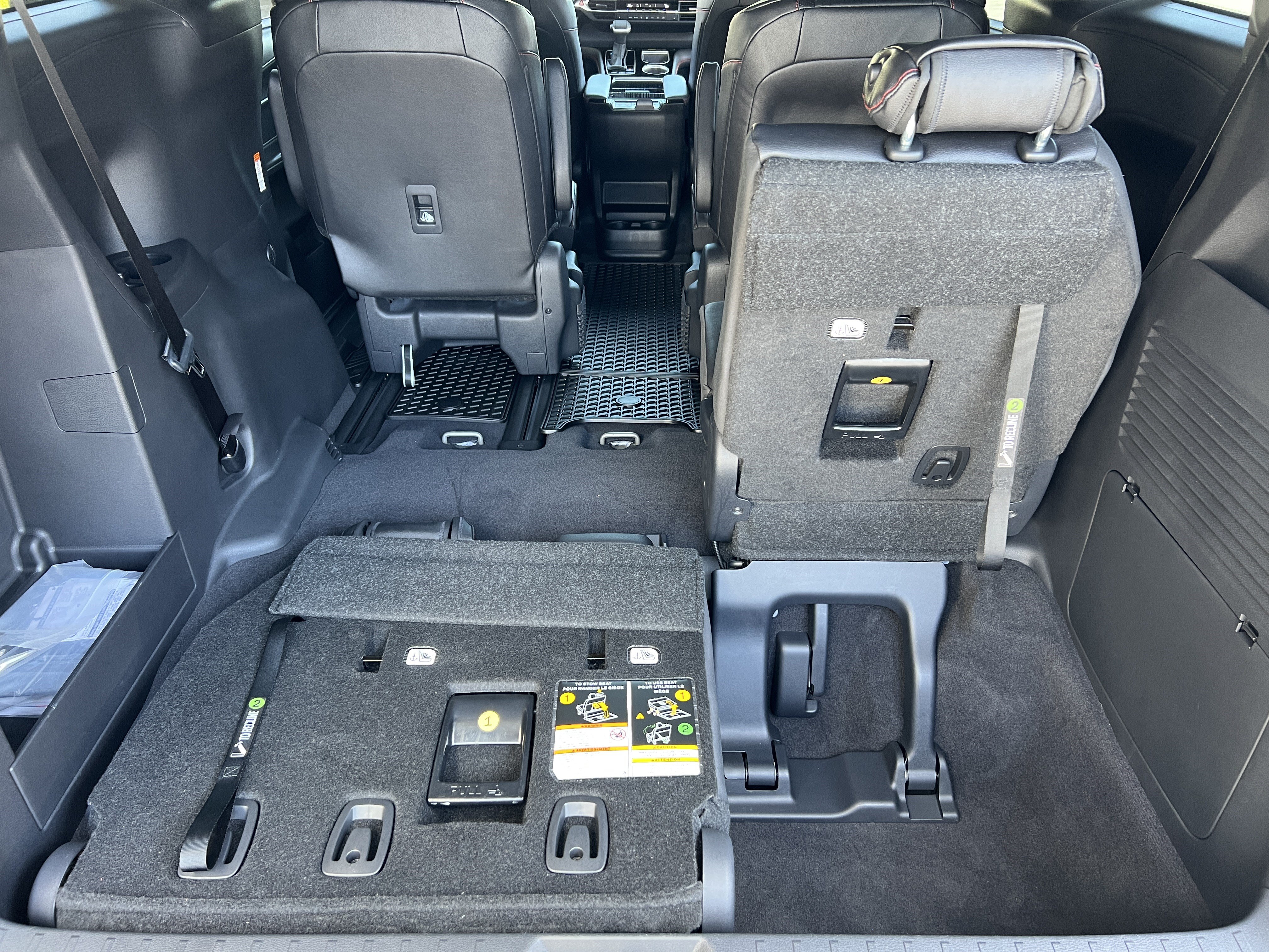 Used 2025 Toyota Sienna XSE AWD/4WD image 17