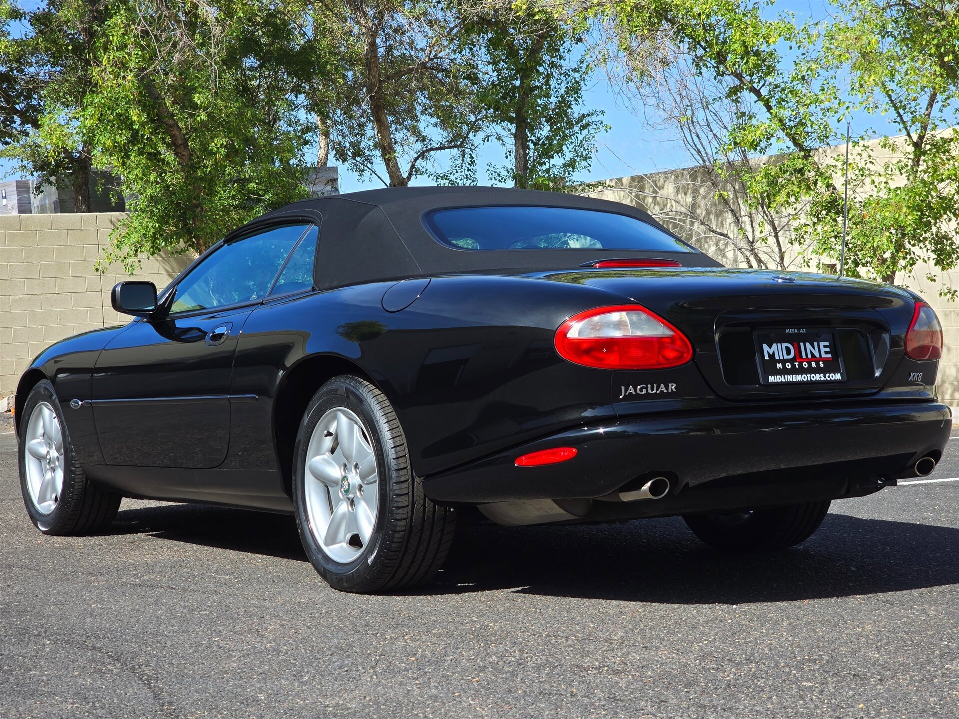 Used 1998 Jaguar XK8 Convertible RWD image 9
