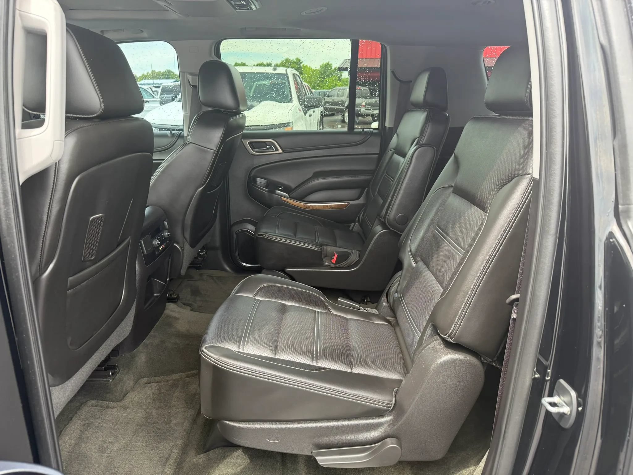 Used 2015 GMC Yukon XL Denali w/ Touring Package RWD image 14