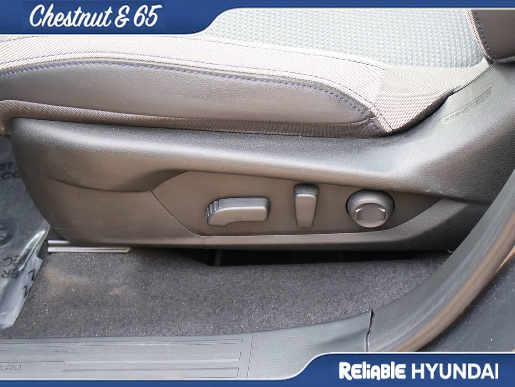 Used 2025 Subaru Forester Premium AWD/4WD image 23
