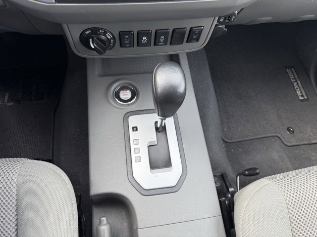 Used 2021 Nissan Frontier SV w/ Midnight Edition Floor Mats image 11