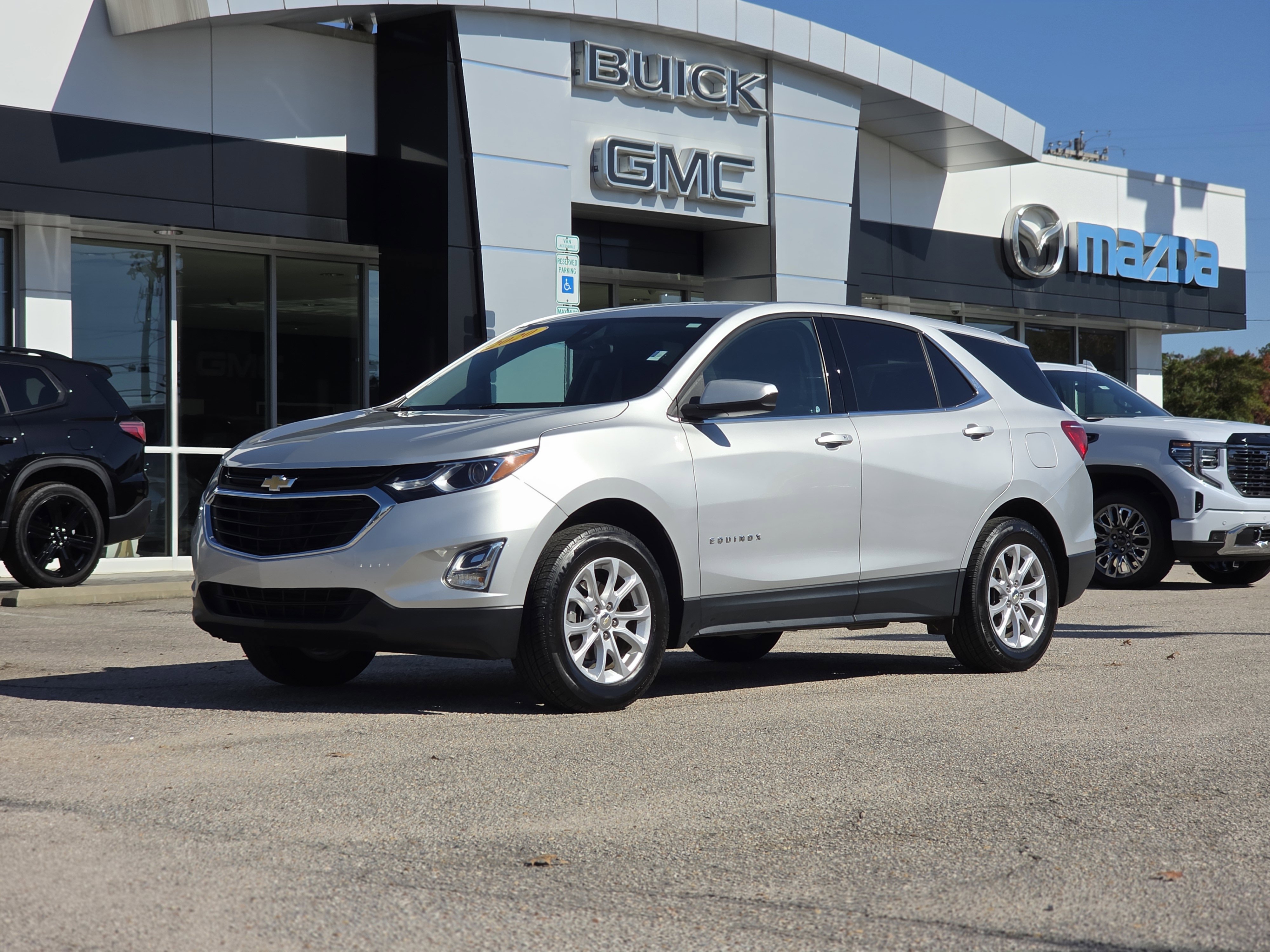 Used 2020 Chevrolet Equinox LT image 3