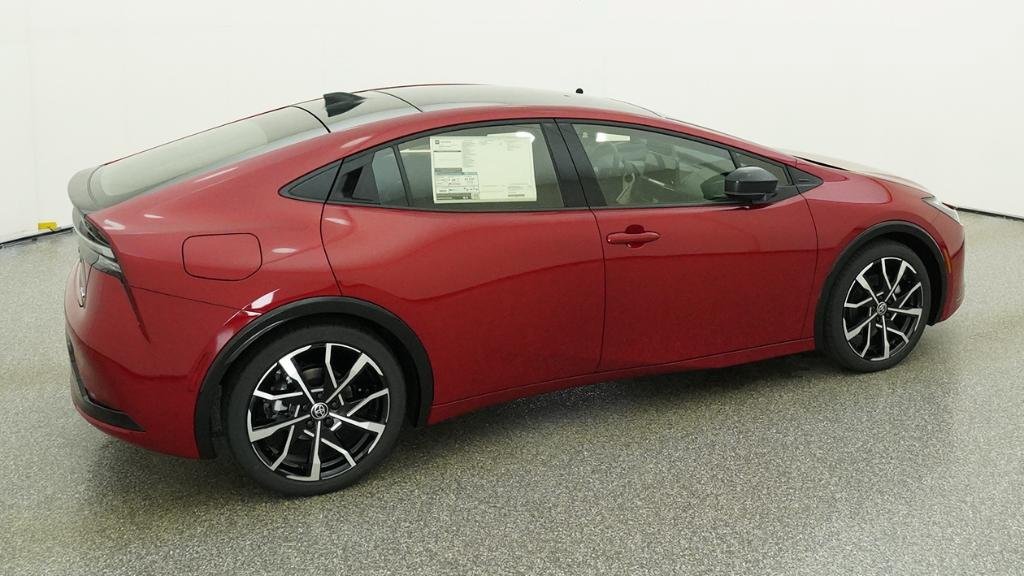 New 2026 Toyota Prius Plug-In Hybrid FWD image 9