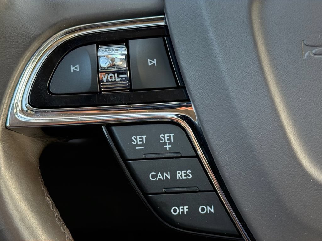 Used 2023 Lincoln Nautilus Reserve AWD/4WD image 21